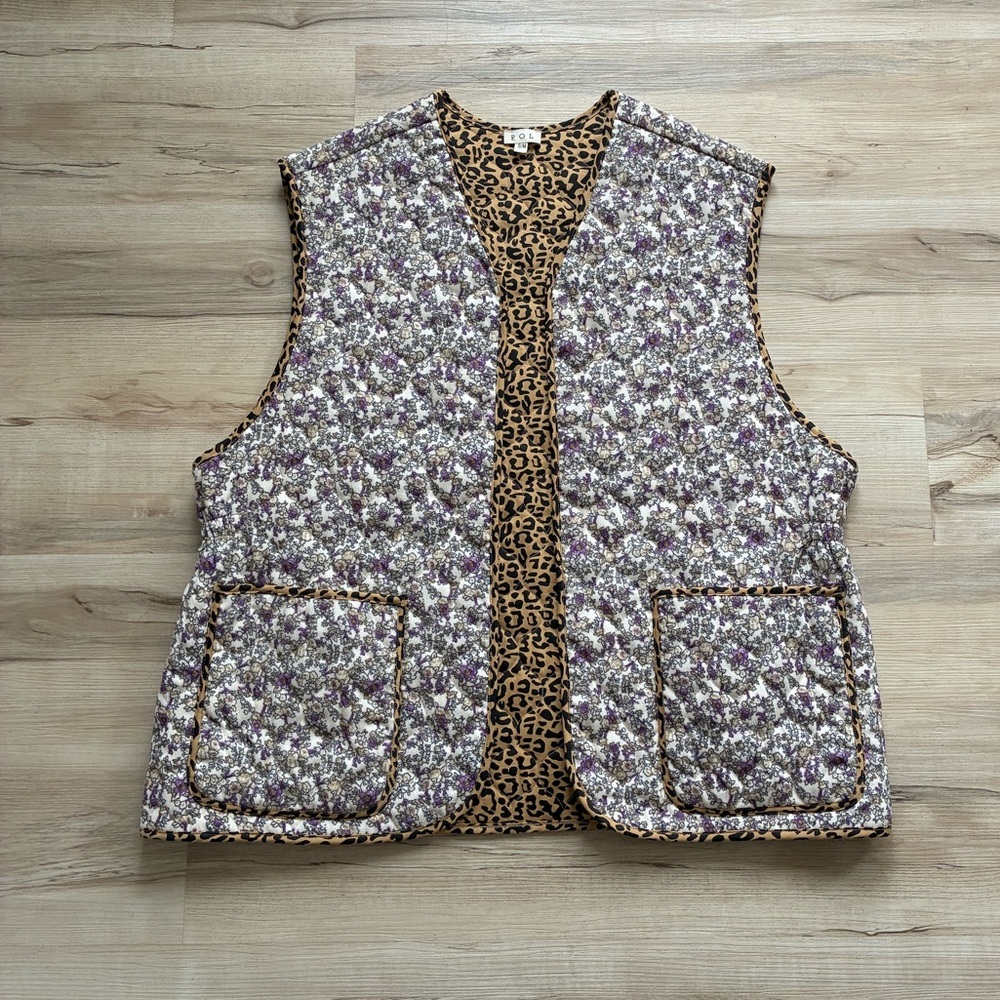 POL Antique Floral Print Vest with Leopard Print Trim & Leopard Inside